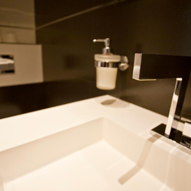 Hotel des Arceaux - Chambre Double Lit Queen-Size Supérieure - 16