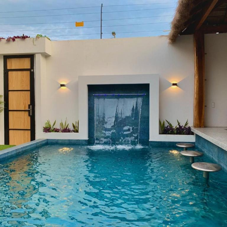 Villa Gloria - Three-Bedroom House - 1