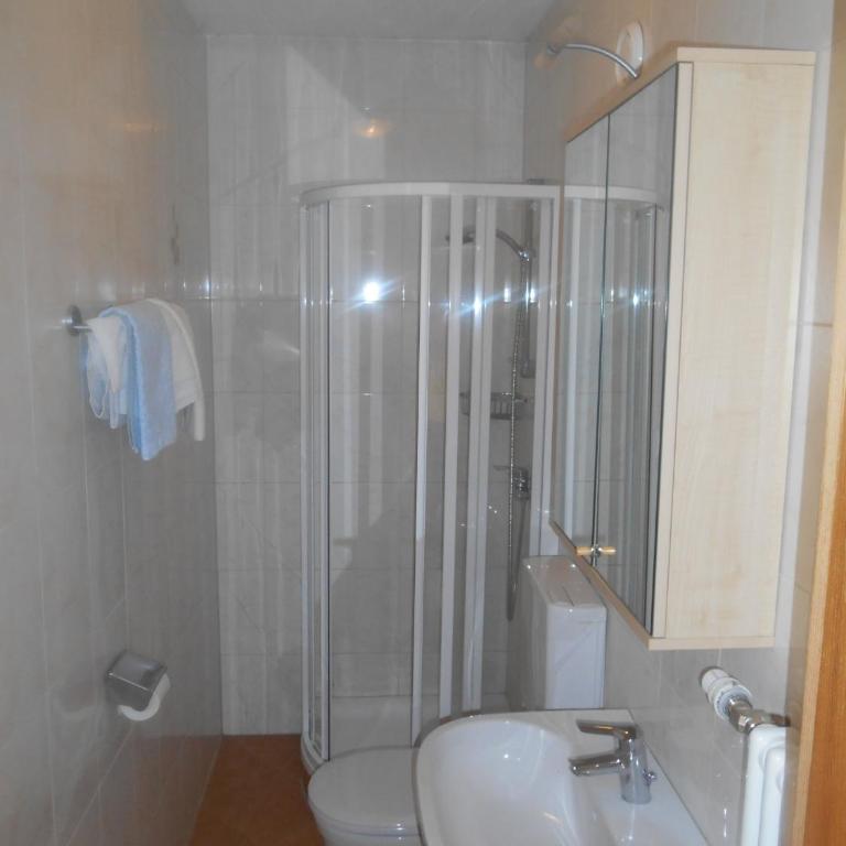 Gasthof Trattner Pension Waldhof - Dreibettzimmer - 2