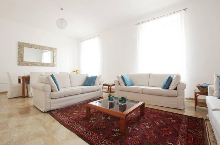 Al Portico d'Ottavia - Three-Bedroom Apartment - 1