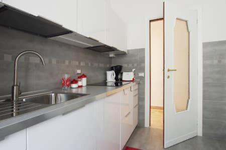 Al Portico d'Ottavia - Three-Bedroom Apartment - 14
