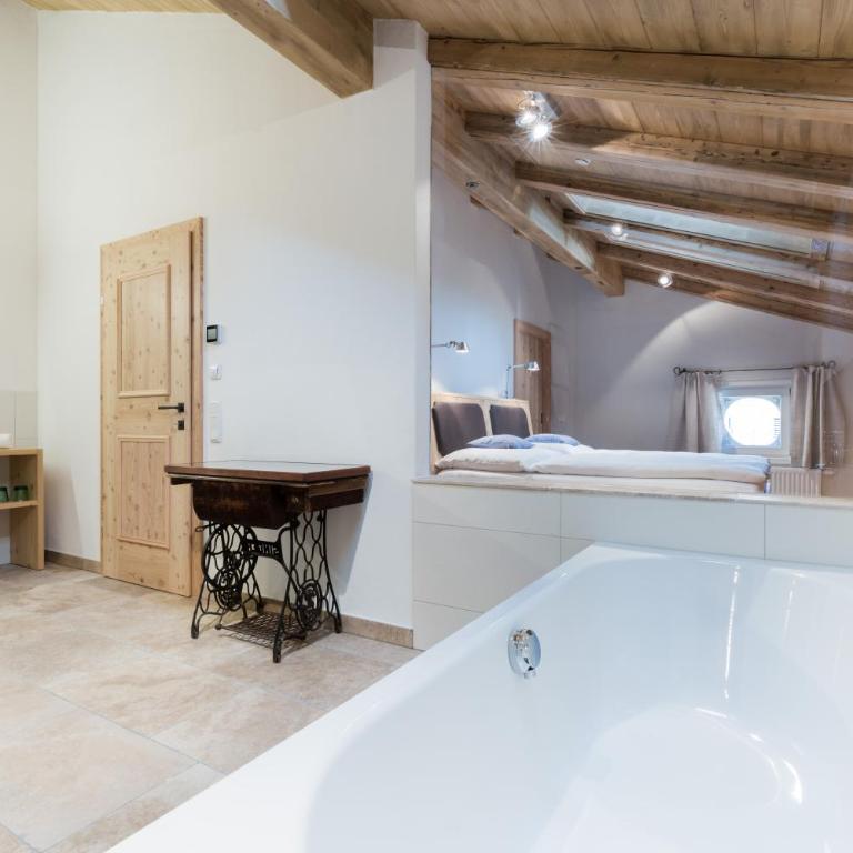 Gasthof Weyerhof - Deluxe Suite - 4