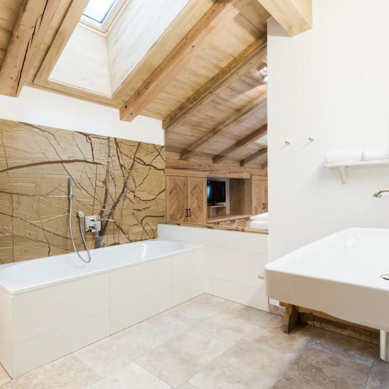 Gasthof Weyerhof - Deluxe Suite - 1