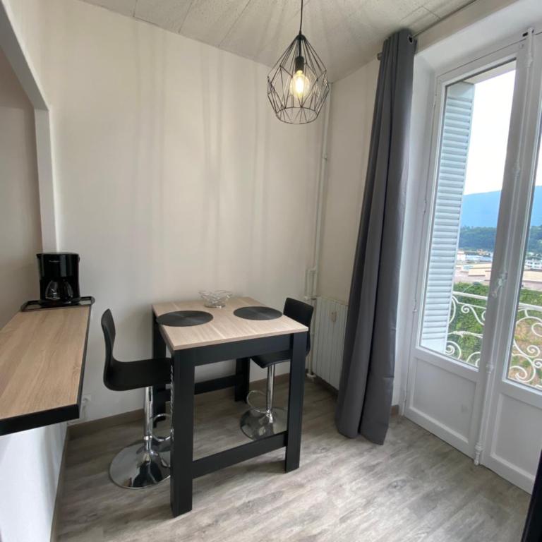 Studio lumineux en Centre Ville avec vue sur la Dent du Chat - Apartment mit 1 Schlafzimmer - 9