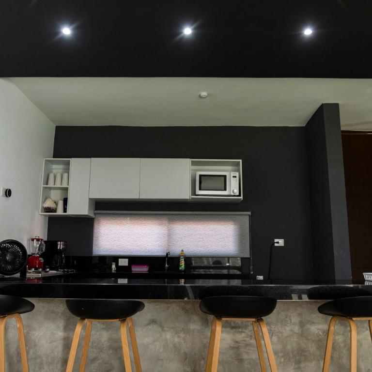 Townhouse totalmente equipado a 13 minutos del centro y cerca de supercados, centros de convenciones y plazas comerciales - Apartment mit 1 Schlafzimmer - 1