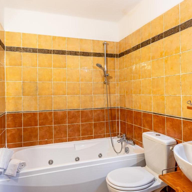 Madame Vacances Les Chalets de l'Altiport - Chalet 7 Chambres (15 Adultes) - 12