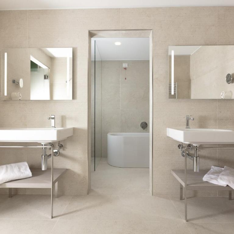 Summit Hotel - Junior Suite - 5
