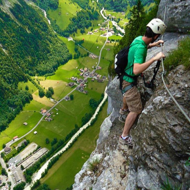 Lauterbrunnen Staubbach Beautiful Waterfall Apartment - Apartment mit 3 Schlafzimmern - 99