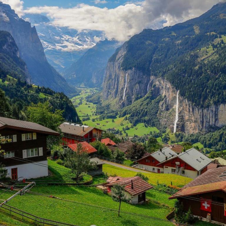 Lauterbrunnen Staubbach Beautiful Waterfall Apartment - Apartment mit 3 Schlafzimmern - 91
