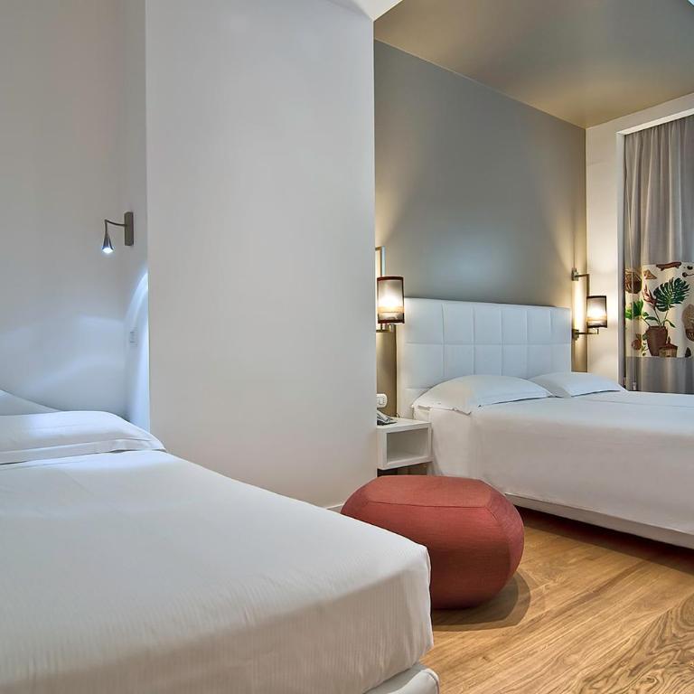 Hotel Caravel - Camera Tripla - 4