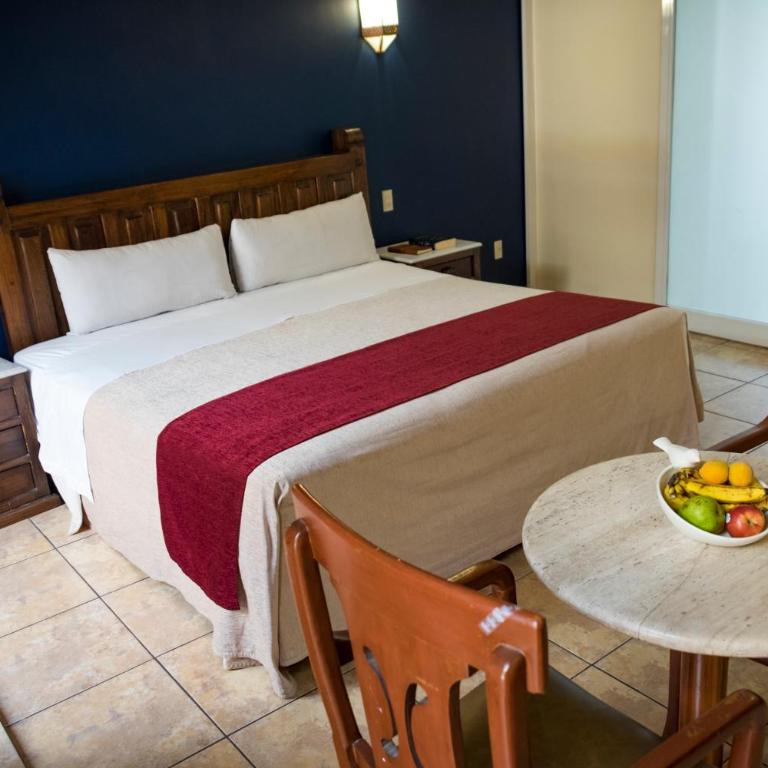 Hotel San Francisco Plaza - Habitación Estándar - Cama extragrande - 2