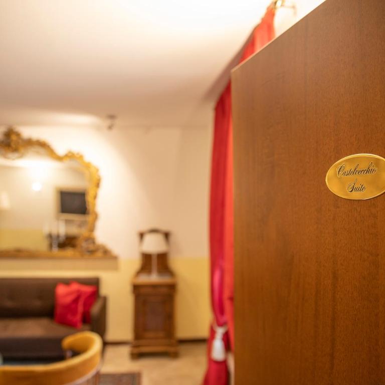 Corte Realdi Castelvecchio Verona - One-Bedroom Suite with Castle View - 3