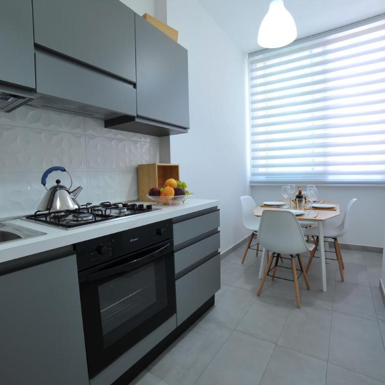 Home 22 Appartamento in centro storico - Catania - Two-Bedroom Apartment - 17