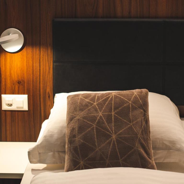 Central & Elegant Apartments,partially with Fireplace, by Zermatt Rental - Deluxe Apartment - 9