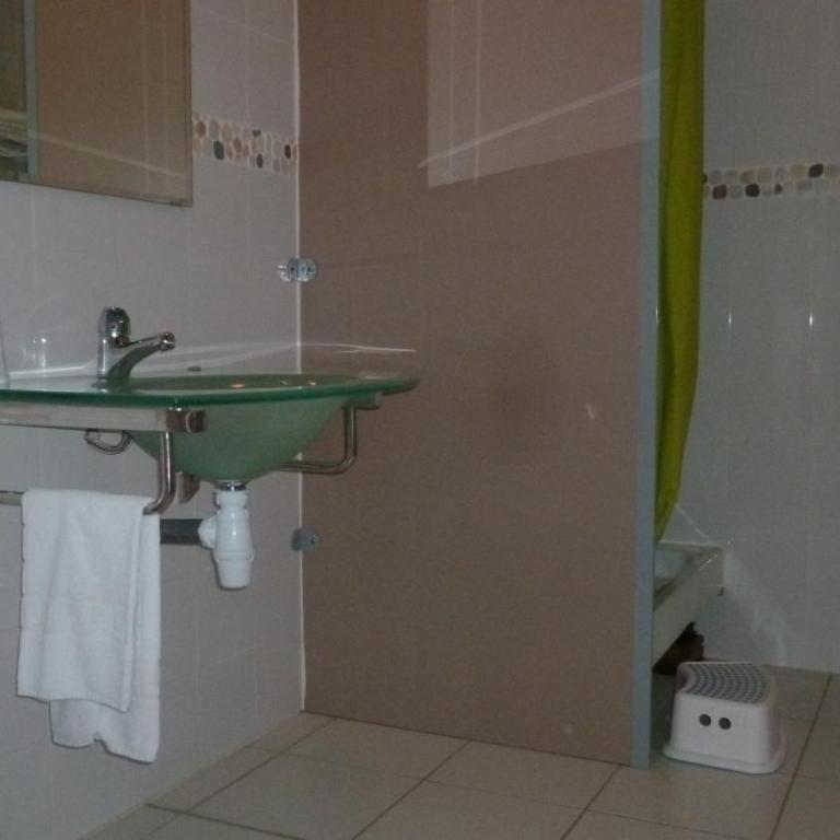 Bungalows & Rooms - Gît'Ôstal - Chambre Classique sans Cuisine - 1