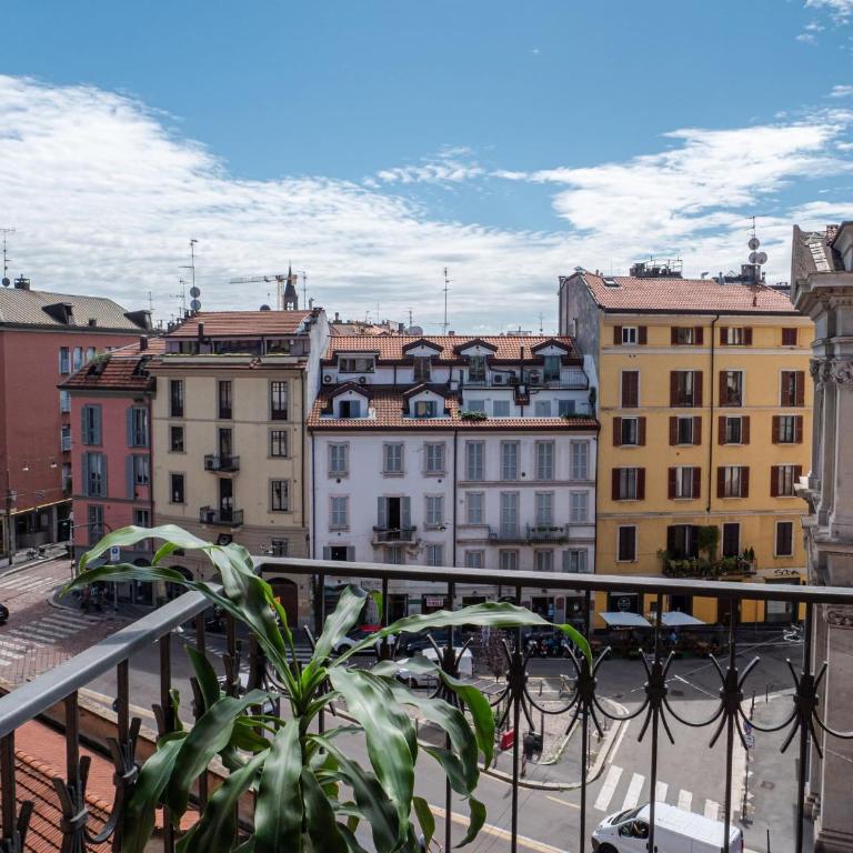 The Best Rent - Bright two-bedroom apartment in De Amicis - Appartamento con 2 Camere da Letto - 8