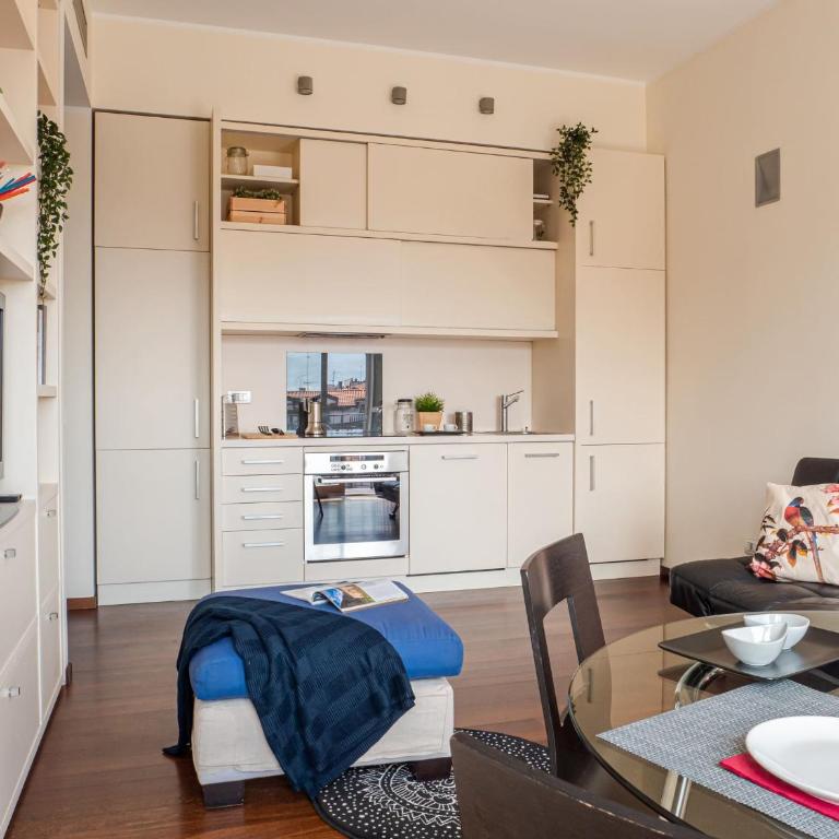 The Best Rent - Bright two-bedroom apartment in De Amicis - Appartamento con 2 Camere da Letto - 13
