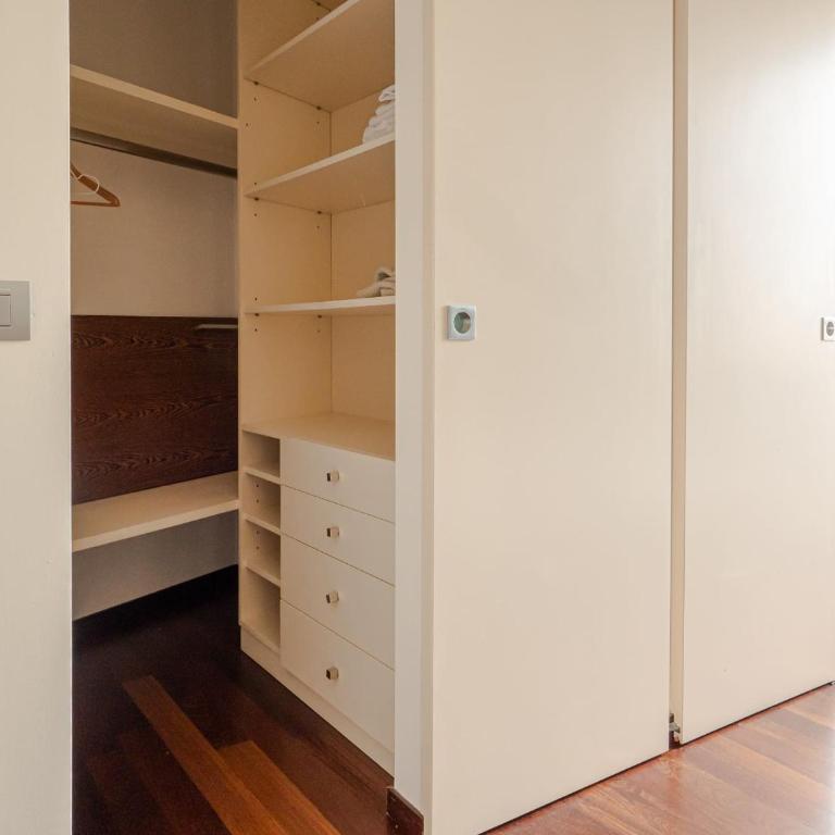 The Best Rent - Bright two-bedroom apartment in De Amicis - Appartamento con 2 Camere da Letto - 21