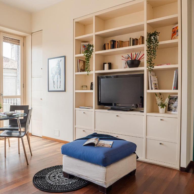 The Best Rent - Bright two-bedroom apartment in De Amicis - Appartamento con 2 Camere da Letto - 10