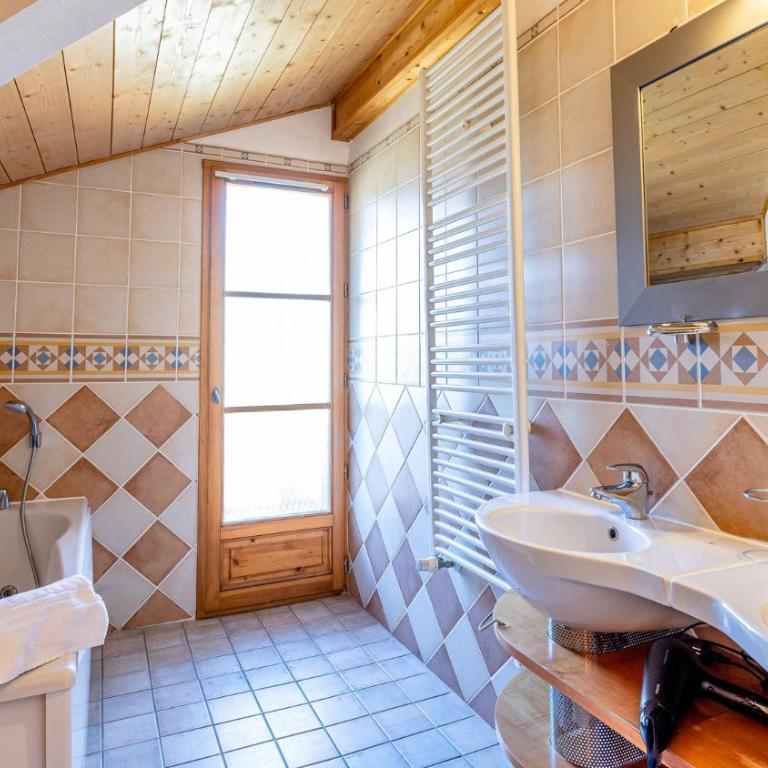 Madame Vacances Les Chalets de l'Altiport - Chalet 5 Chambres (12 Adultes) - 13