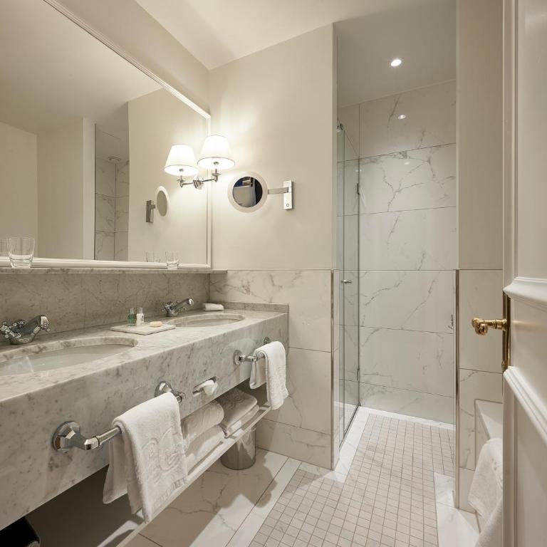 Victoria Jungfrau Grand Hotel & Spa - Superior Double Room - 4