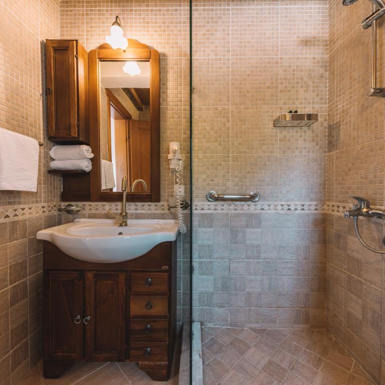 Apartments Bazar - Deluks Apartman s 2 Spavaće Sobe i Balkonom - 11