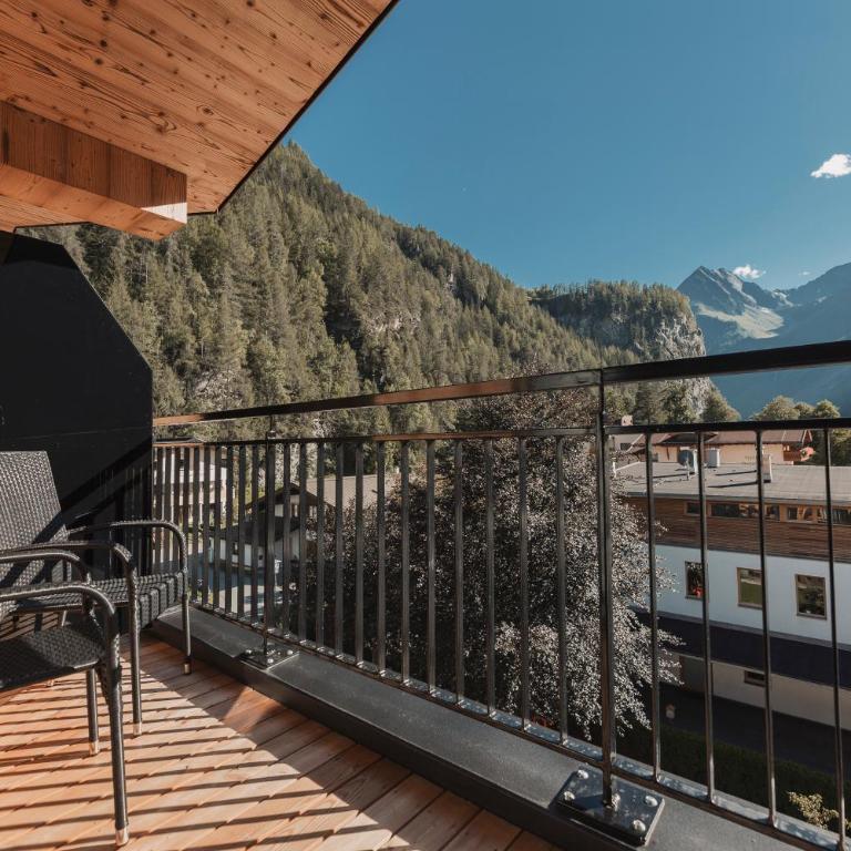 Apart Peppone - Comfort Apartment mit 2 Schlafzimmern und Balkon - 2
