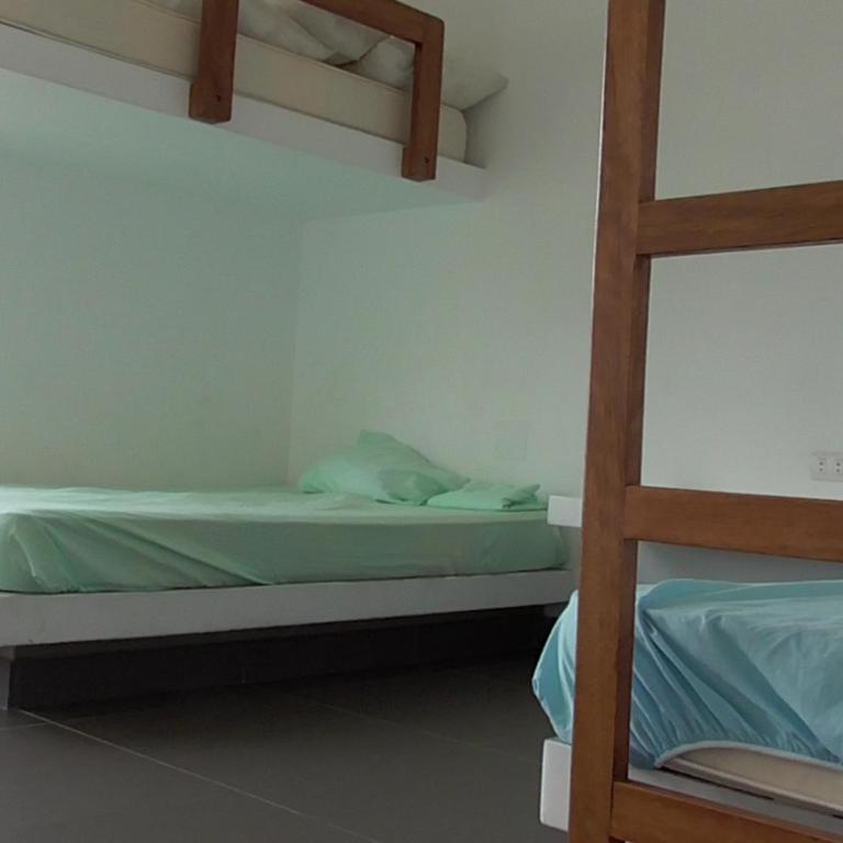 Donde Lalo - Four-Bedroom House - 9