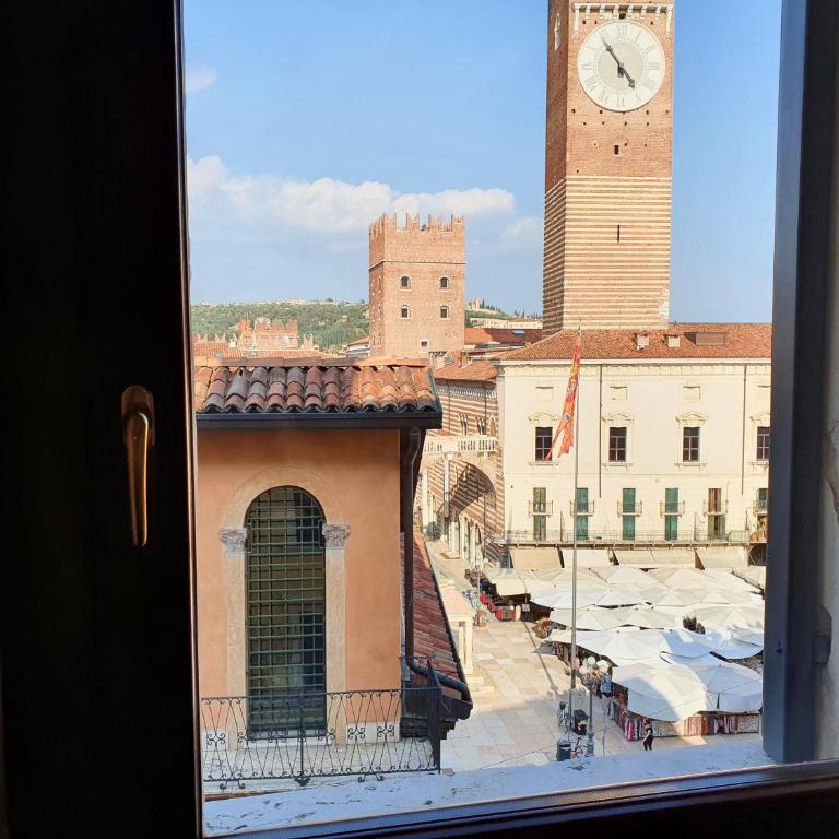 Hotel Aurora - Double or Twin Room with View - 16
