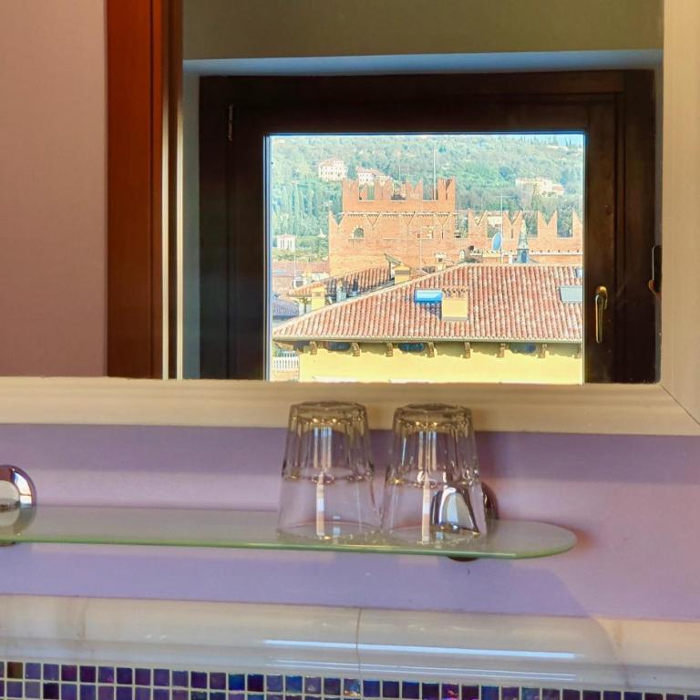 Hotel Aurora - Double or Twin Room with View - 10