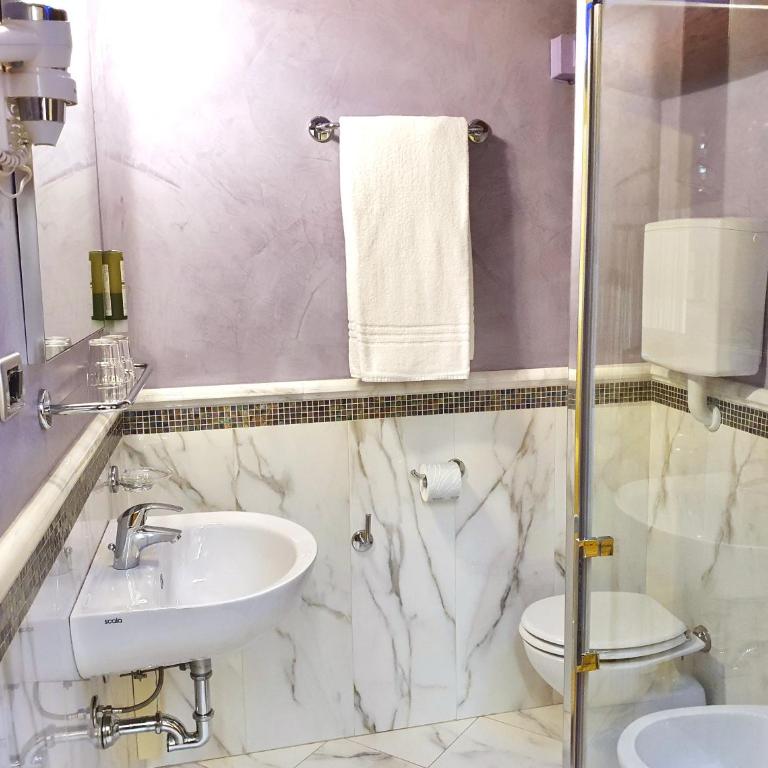 Hotel Aurora - Double or Twin Room - 16