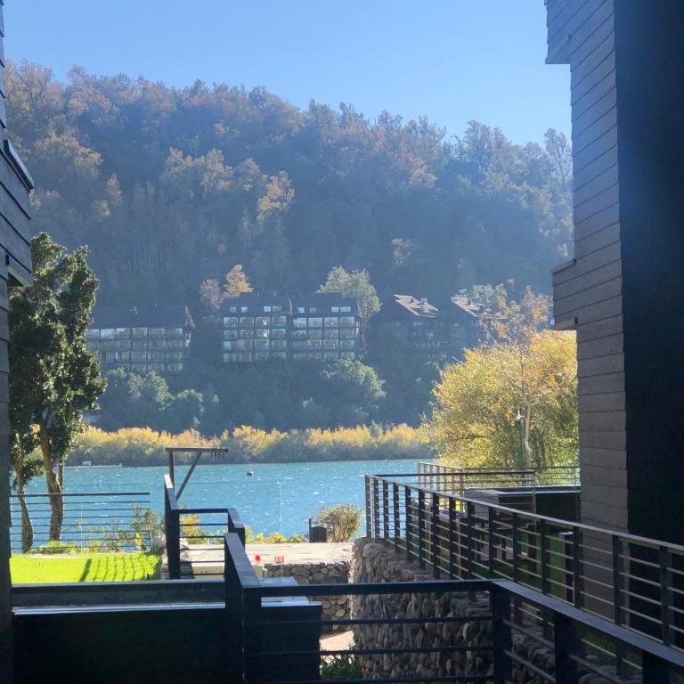 DEPTO PARQUE PINARES FRENTE AL LAGO, PRIMERA LINEA, NUEVO - Apartamento de 2 dormitorios - 8