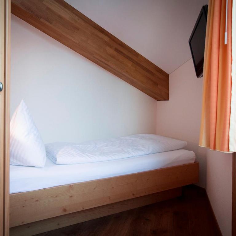 Berghotel Trübsee - Accessible Only by Cable Car - Standard Einzelzimmer - 3