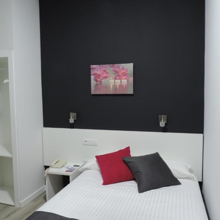 Hotel Junquera - Habitación Individual Económica - 3
