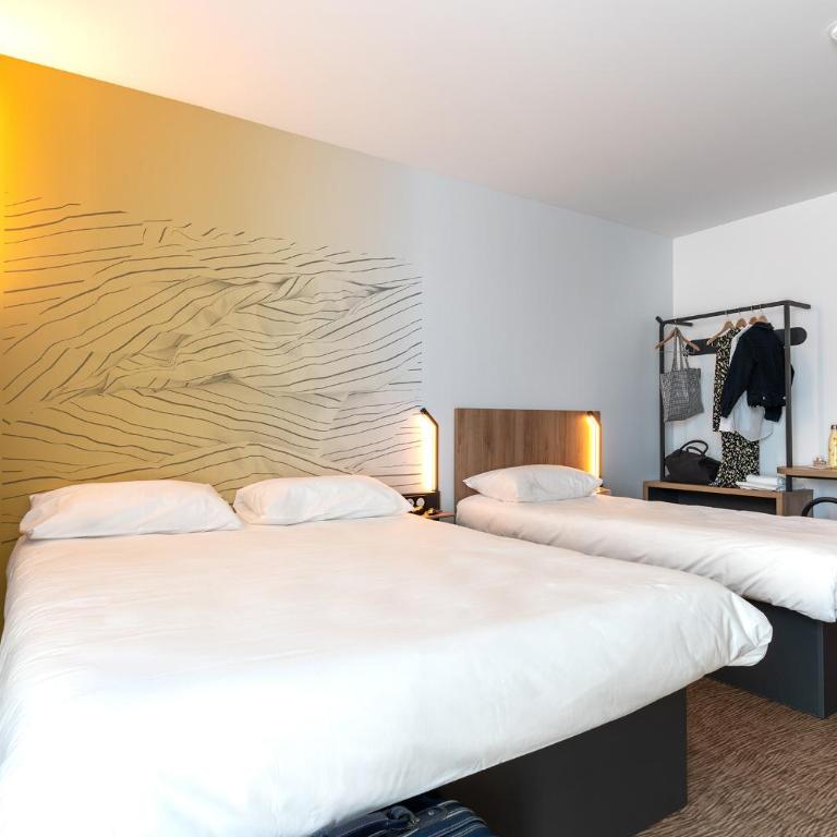 B&B HOTEL Poitiers Aéroport - Chambre Triple - 17