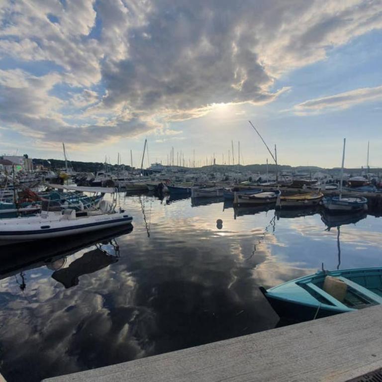 Miramare studio pieds dans l eau vue mer féerique 180 féerique - Apartment mit 1 Schlafzimmer - 20