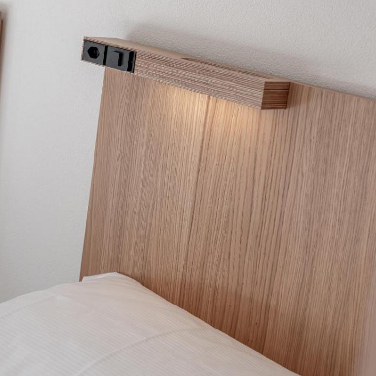 Sport Resort Fiesch, Garni Goneri - Dreibettzimmer mit Dusche - 1