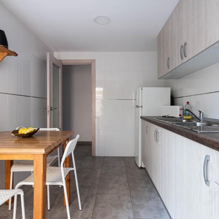 Acapulco Apartments - Two-Bedroom Apartment - 4
