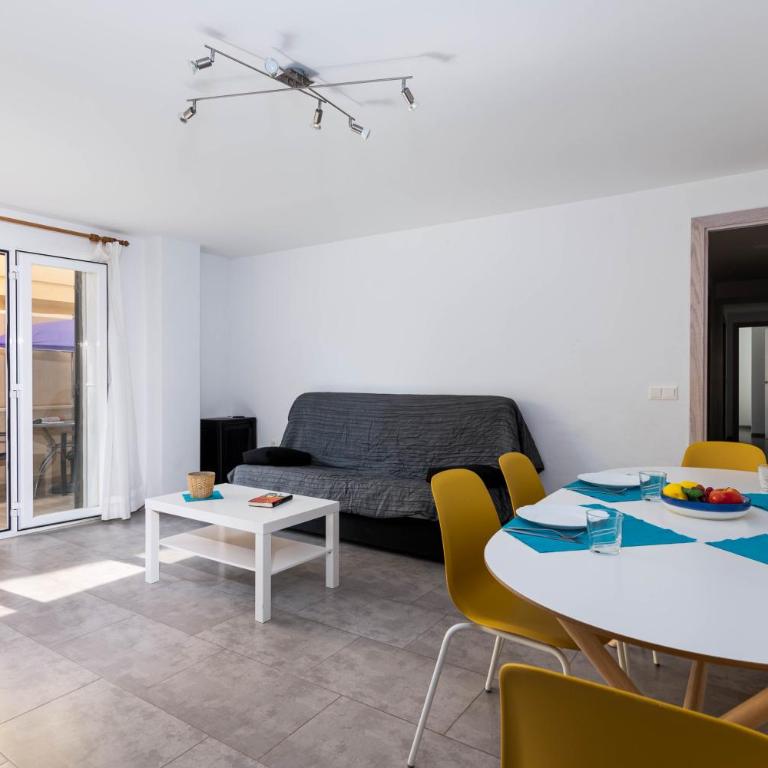 Acapulco Apartments - Two-Bedroom Apartment - 5