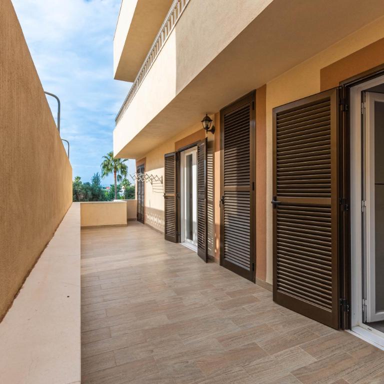 Acapulco Apartments - Two-Bedroom Apartment - 7