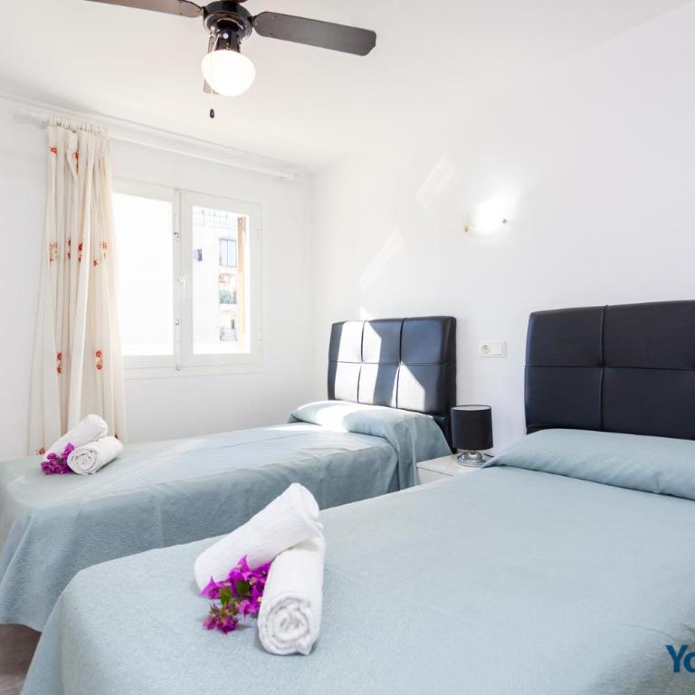 Acapulco Apartments - One-Bedroom Apartment with Terrace - 4