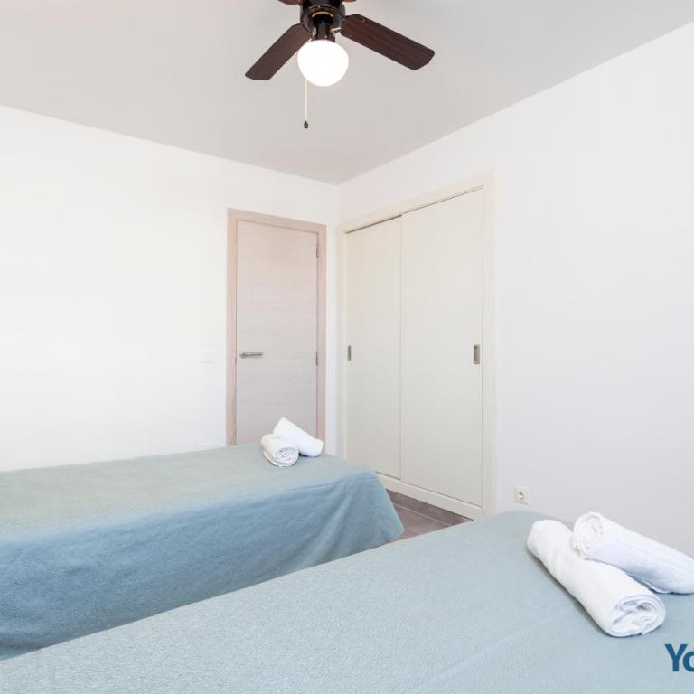 Acapulco Apartments - Two-Bedroom Apartment with Terrace - 4