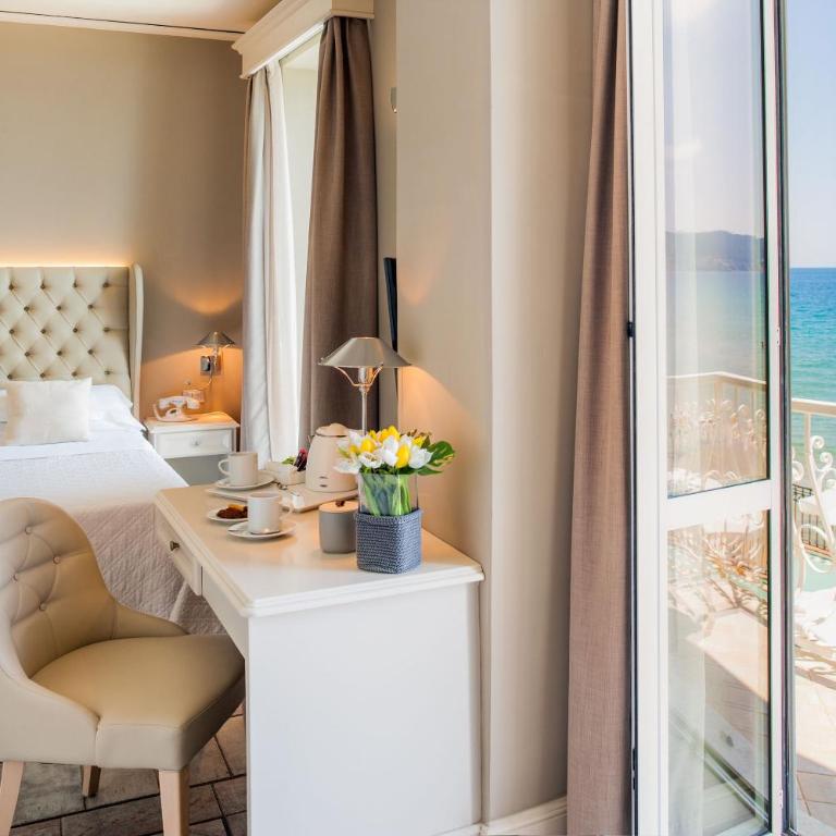 Hotel Savoia - Camera Matrimoniale con Balcone e Vista Mare - 14