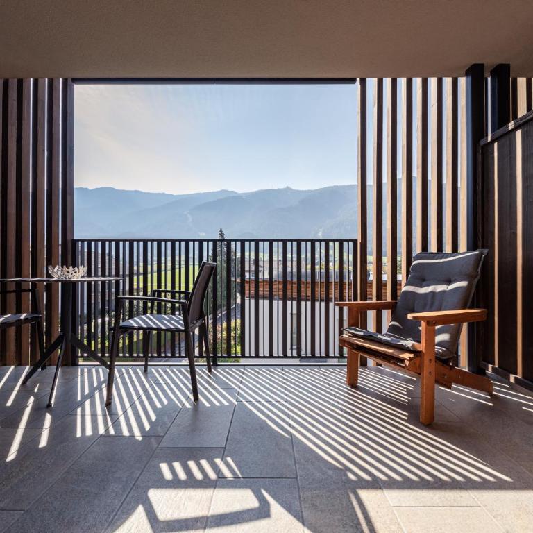 B&B Boutiquehotel Clara - Camera Familiare Superior con Balcone e Vista Montagna - 5