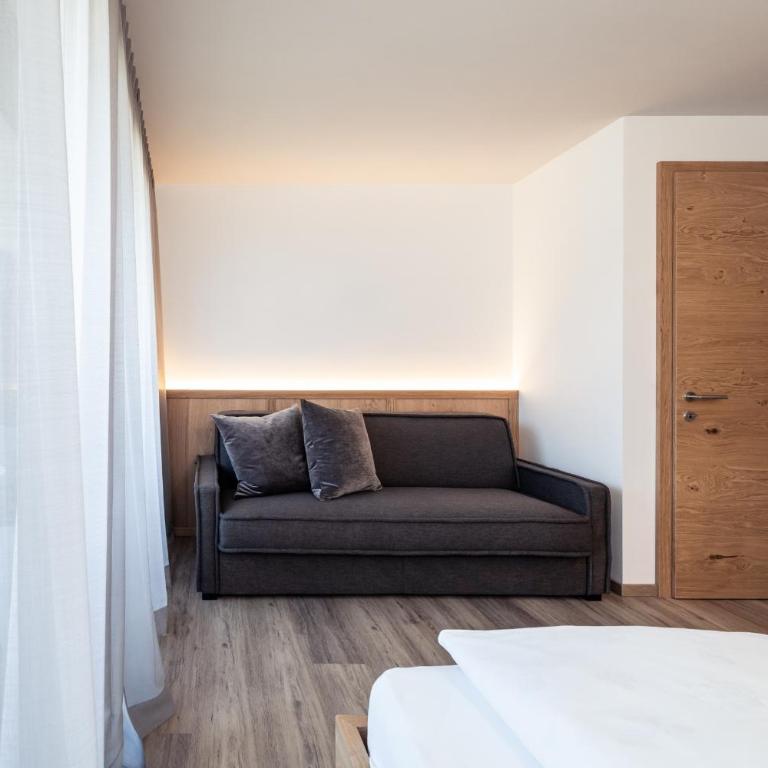 B&B Boutiquehotel Clara - Appartamento Premium con Balcone e Vista Montagna - 4