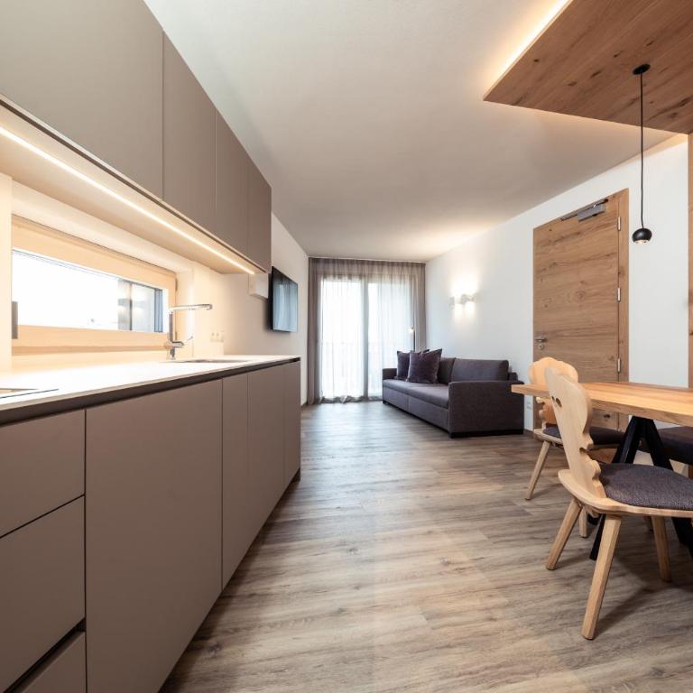 B&B Boutiquehotel Clara - Appartamento Premium con Balcone e Vista Montagna - 5
