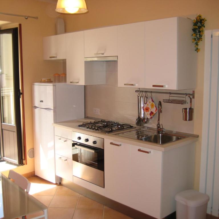 Gaia Holidays Apartments - One-Bedroom Apartment 1st Floor- Via Francavilla 11 - 12