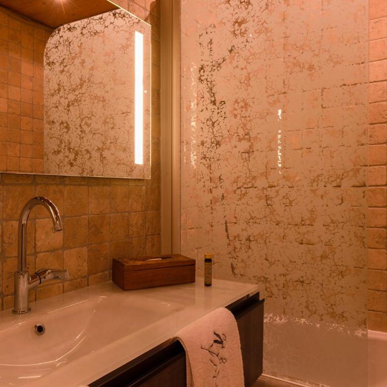 Hôtel Macchi Restaurant & Spa - Chambre Double Classique (2-3 Adultes) - 6