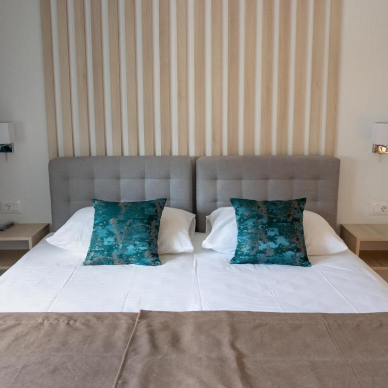 Hotel Amicus - Deluxe Room - 16
