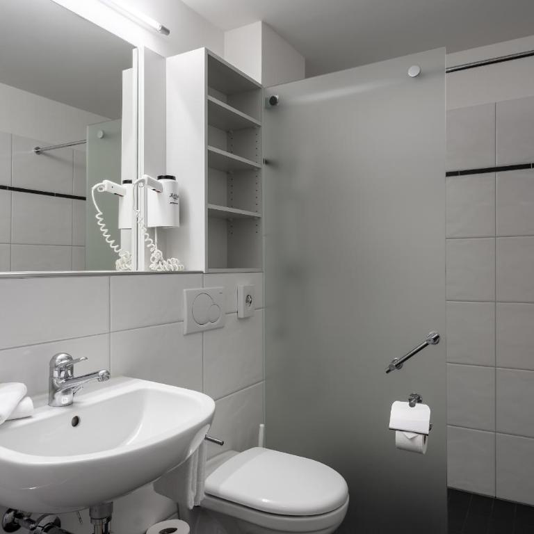 Hotel Artos Interlaken - Classic Doppelzimmer mit Balkon - 3